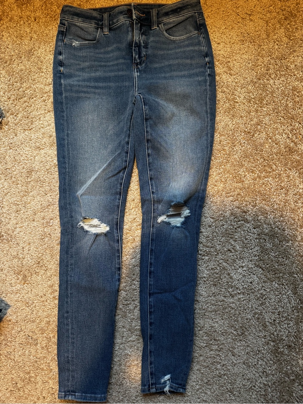 American Eagle Dream Distressed Jegging NWOT 4 Regular